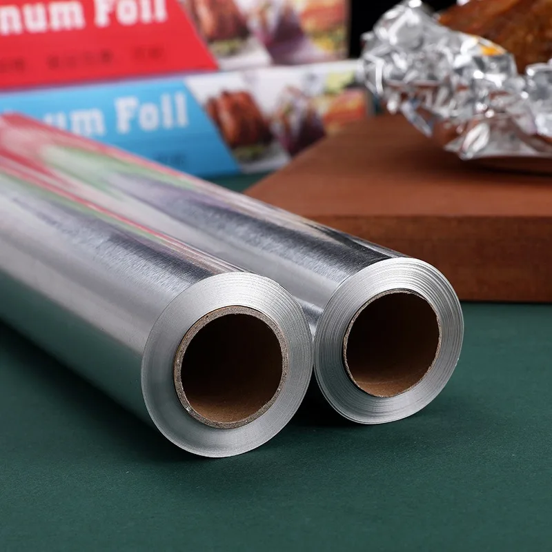 Aluminum Foil Heavy Duty - Un rotolo di foglio di alluminio,